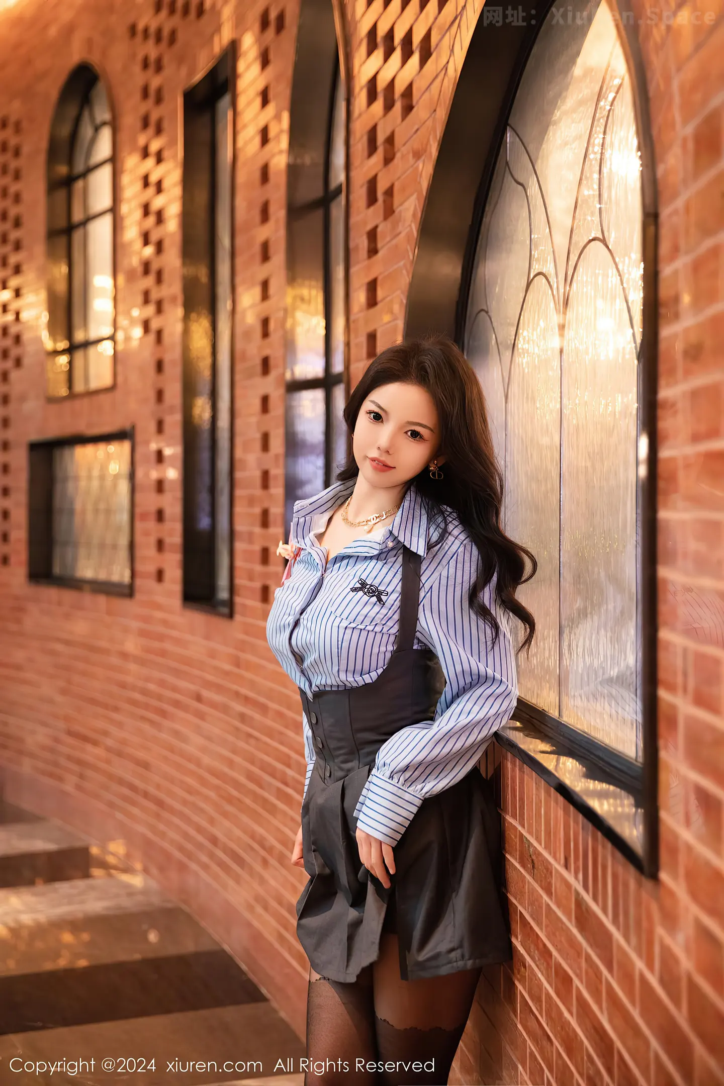 图片[6]-[XiuRen秀人网]VOL.7979 模特大美妞儿半脱露性感白色内衣配超薄黑丝秀完美身材诱惑写真82P-秀人网官方网站